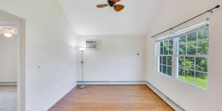 22 Maplewood Avenue Gallery 20