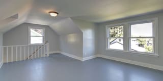 1418 Ne Dallas St Gallery 13