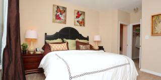 Columns at Club Drive Gallery 20