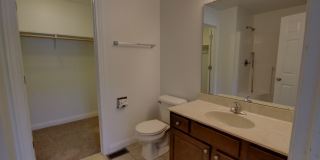 Gorgeous 3 Bedroom Townhome Gallery 21