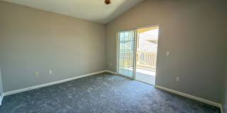 Top-Floor Condo with Vaulted Ceilings, Mountain Views & Garage in Cherry Creek Schools Top-Floor Condo with Vaulted Ceilings, Mountain Views & Garage in Cherry Creek Schools Gallery 14