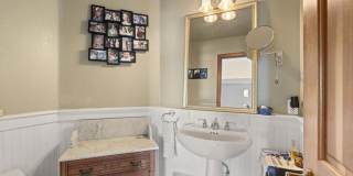 5618 Bellevue Avenue Gallery 26