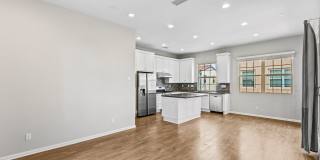 Your Next Home Awaits – Beautiful 3-Bedroom Irvine Townhome Gallery 10