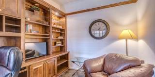 836 E Camino Diestro Gallery 31