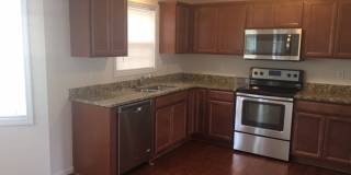 3 Bedroom 2.5 Half Bath House with 1 car garage Gallery 1