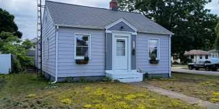 Cozy 3 Bedroom Home in Grand Haven Gallery 1