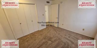 Fort Lowell & Campbell 2/1 - A/C and all appliances Gallery 18