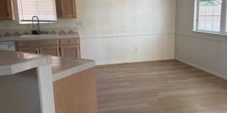 7408 Tricia Rd NE 7408 Tricia Rd NE Gallery 3