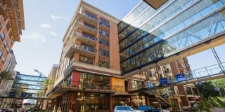 Arrive River Oaks Gallery 39