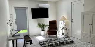 581 University Ave. - 581-A Gallery 10