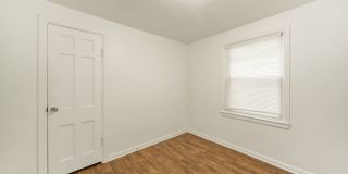 4326 Crittenden Avenue Gallery 10