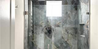 515 Broadway Avenue Gallery 10