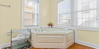 104 S Oakland Ave Gallery 28