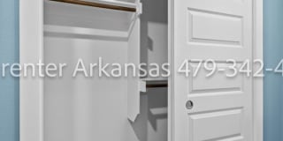 Beautiful 2 Bed, 3 Bath Home Just Off Weddington! Gallery 20