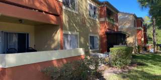 Large 1 bedroom Condo on Second Floor Overseeing Community Pool in Casselberry Gallery 1