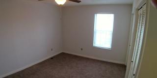 Experience Aurora living in this spacious 3-bedroom, 2-bathroom home Gallery 10