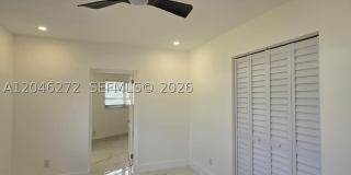 305 SE Airoso Blvd Gallery 39