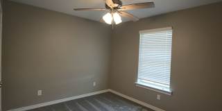 2 Bedroom 2 Bath Townhome! Whitehouse ISD! Now offering 1/2 OFF FIRST FULL MONTHS RENT! Gallery 12