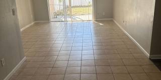 Spacious 4 Bed Condo Gallery 1