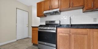 Charming 3BR Duplex in Poughkeepsie Gallery 20