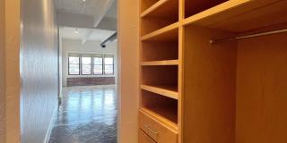 408 S FRONT Gallery 17