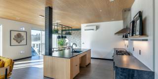 Arlo Gallery 52