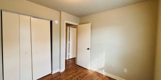 4 Bedroom 2.5 Bath Townhouse Gallery 12