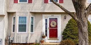 702 MEDINAH Circle Gallery 1