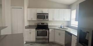Nice 3 Bedroom 2 Bath Fenced in yard! Gallery 4
