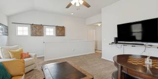 BEAUTIFUL 4-BEDROOM HOME IN NORTHEAST CROSSING Gallery 16