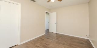 1118 CRESCENT LANE Gallery 28