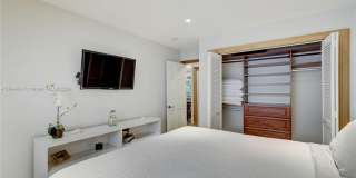 309 Oak St Gallery 44