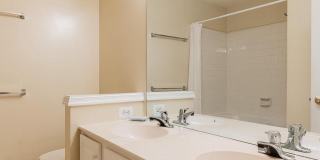 21773 BALDWIN Square Gallery 21