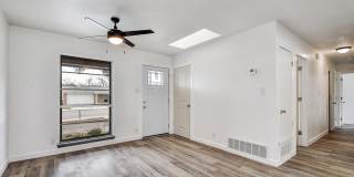 6707 Desilu Dr. Gallery 12