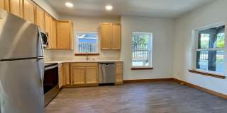 Rooming unit - ROOM for RENT with shared living spaces. WWU Students Welcome! Gallery 16