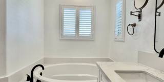 Beautifully Remodel Townhouse with AC & Two Car Garage! Beautifully Remodel Townhouse with AC & Two Car Garage! Gallery 35