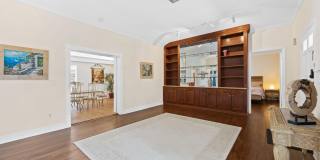 2400 Delmar Place Gallery 13
