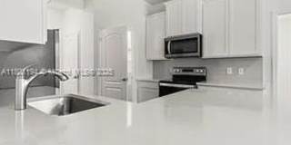 209 SE 26th Terrace Gallery 21