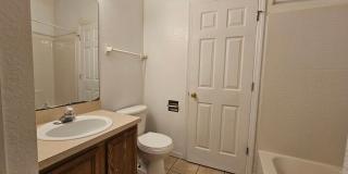 Adorable 2 bedrooms 2 baths recently remodeled rental home available in Groveland Gallery 10