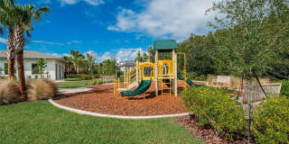 2546 WARREN ACRES Boulevard Gallery 79