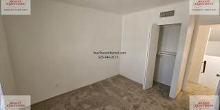 2 story Condo with 2 bedrooms a loft and 2 1/2 baths Gallery 44