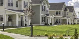 Hickory Cottages Apartments Gallery 39