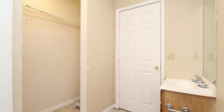 601 N 61st Ave unit: D Gallery 10