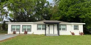 905 Center St Gallery 1