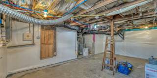 137 W Johnson Ave Gallery 26