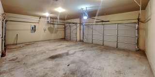 3 Bedroom 2.5 Bath Home with Bonus Room and Storm Shelter Gallery 21