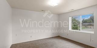 Charming 4-Bedroom Home with Garage & Spacious Yard! Gallery 21