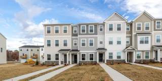 Stunning 3/3.5 Townhome in SE Raleigh Gallery 5