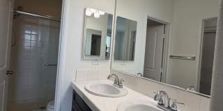 2 Bedroom, 2.5 Bath Tri-level townhouse in Signal Hill Gallery 26
