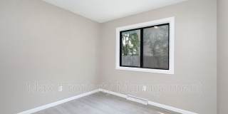 1522 E 16th Street Gallery 10